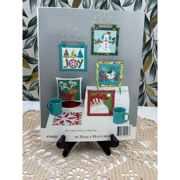 LOT of Seven Quilting Books and Patterns No Fabric or Supplies - Picture 2 of 8